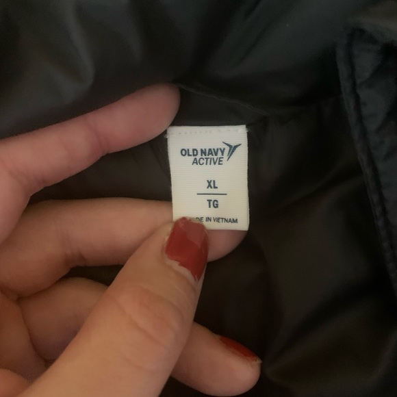 Old Navy Black Vest - Picture 2 of 2